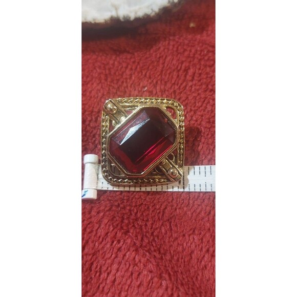 Vintage goldtone with red rhinestone earrings - Picture 9 of 10